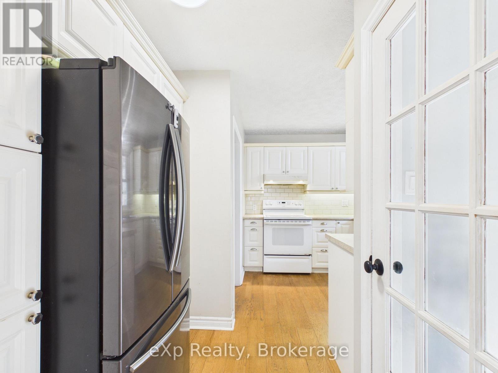 40 Johnstone Boulevard, Brockton, Ontario  N0G 2V0 - Photo 12 - X12939784