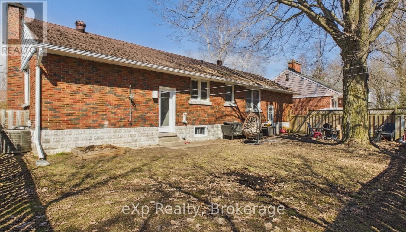 40 Johnstone Boulevard, Brockton, Ontario  N0G 2V0 - Photo 33 - X12939784