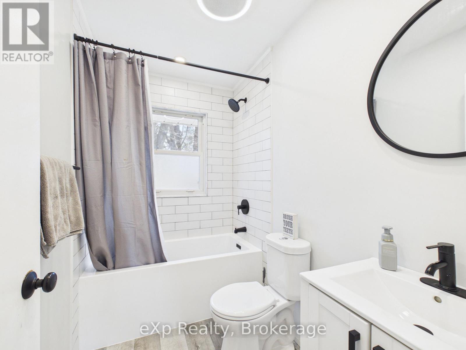 40 Johnstone Boulevard, Brockton, Ontario  N0G 2V0 - Photo 20 - X12939784