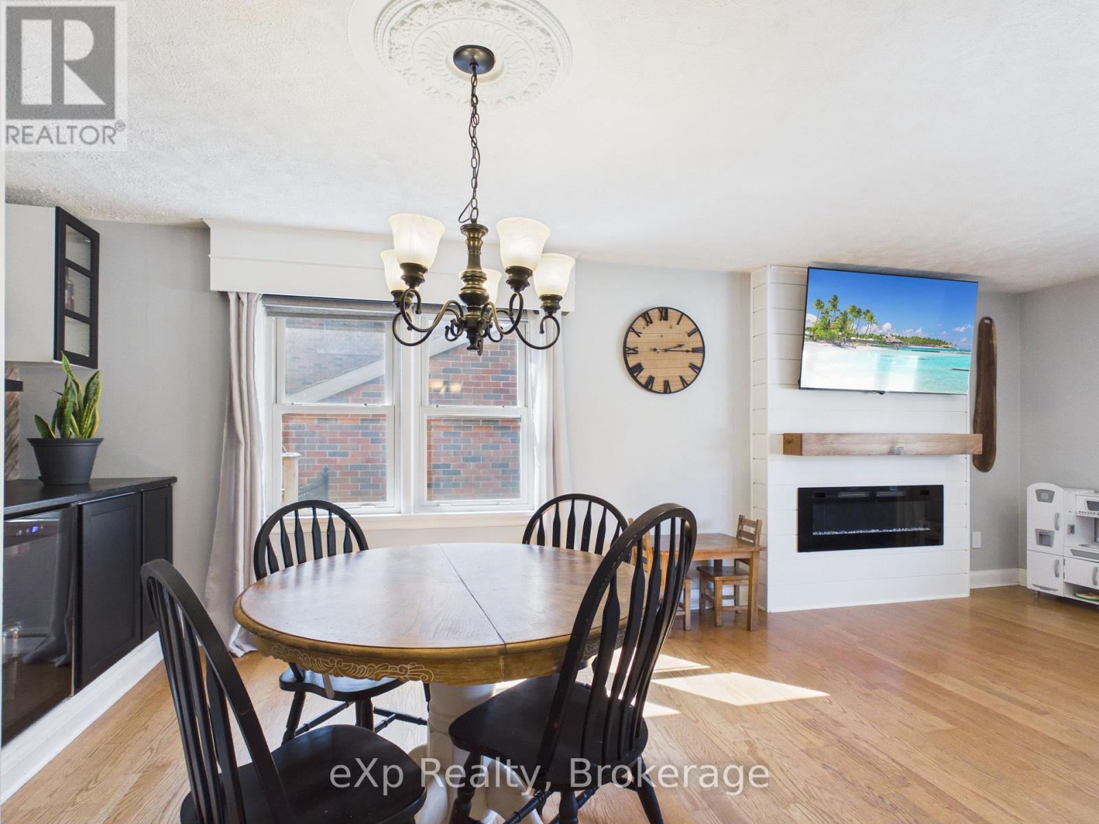 40 Johnstone Boulevard, Brockton, Ontario  N0G 2V0 - Photo 7 - X12939784