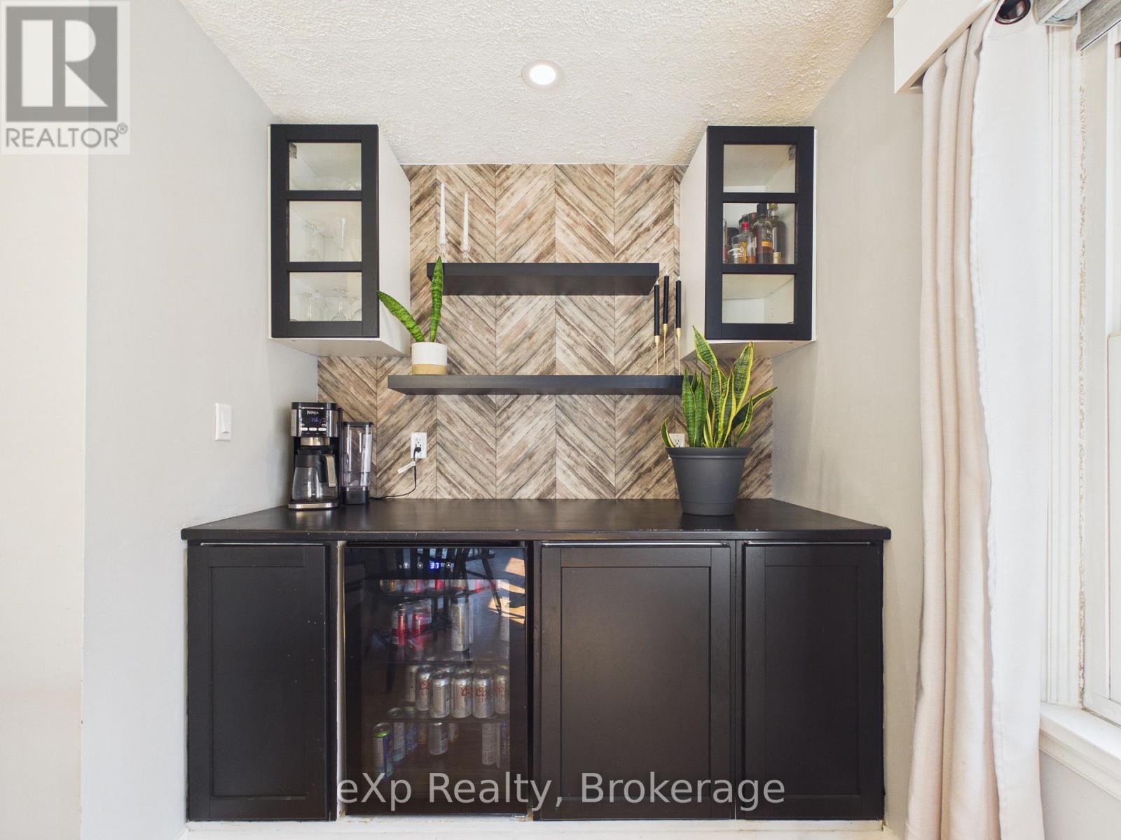 40 Johnstone Boulevard, Brockton, Ontario  N0G 2V0 - Photo 9 - X12939784