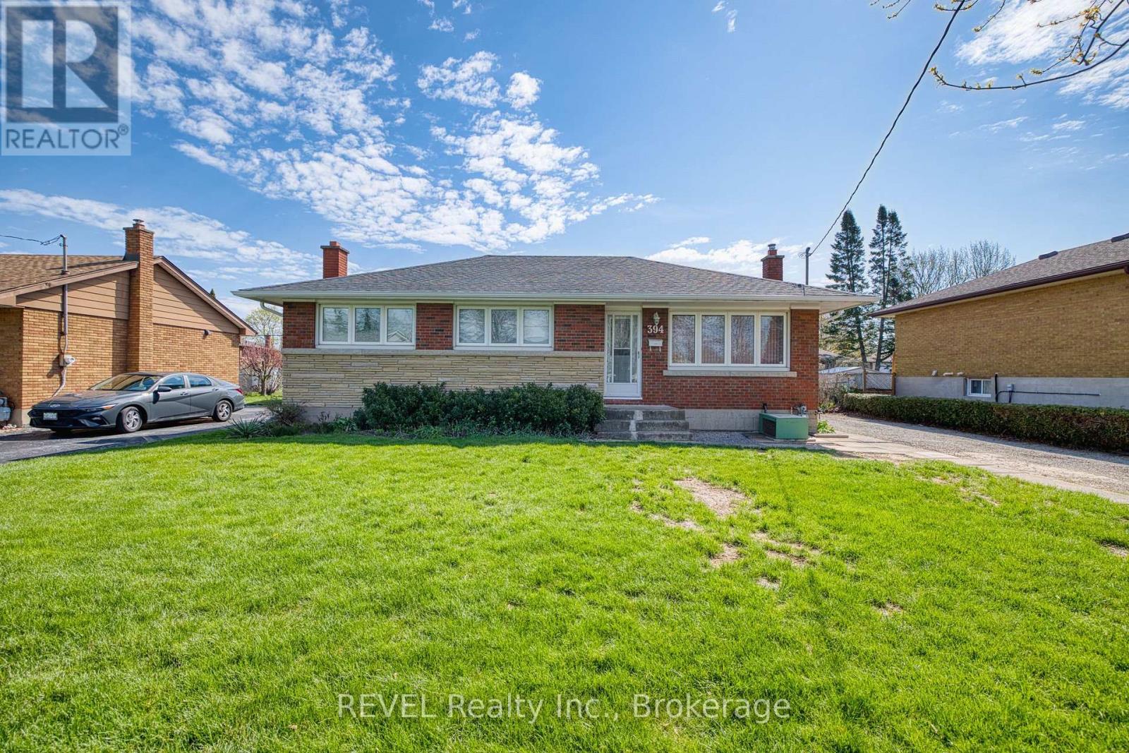 394 Grantham Avenue, St. Catharines, Ontario  L2M 5A6 - Photo 1 - X13029128