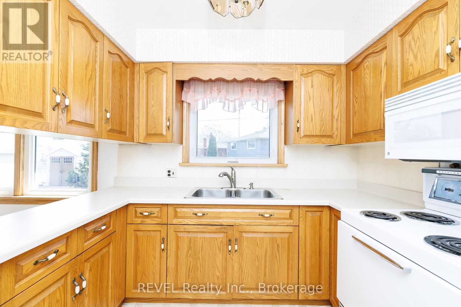 394 Grantham Avenue, St. Catharines, Ontario  L2M 5A6 - Photo 8 - X13029128