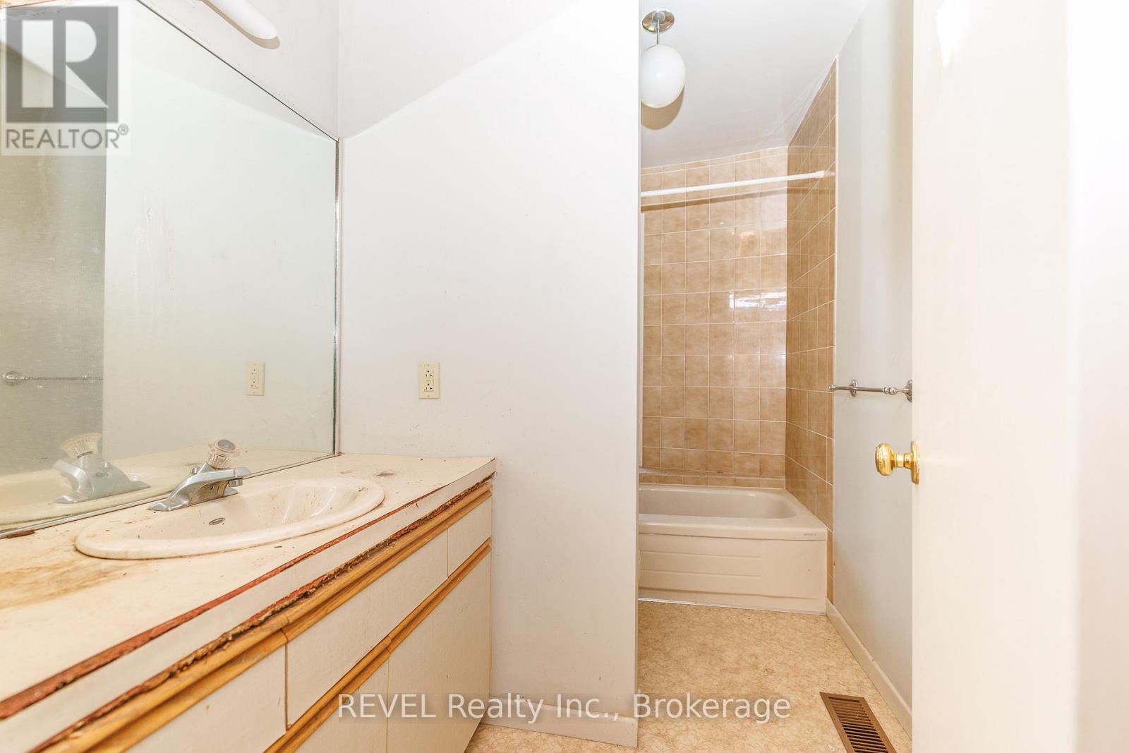 9572 Sodom Road, Niagara Falls, Ontario  L2G 0S7 - Photo 13 - X13029222