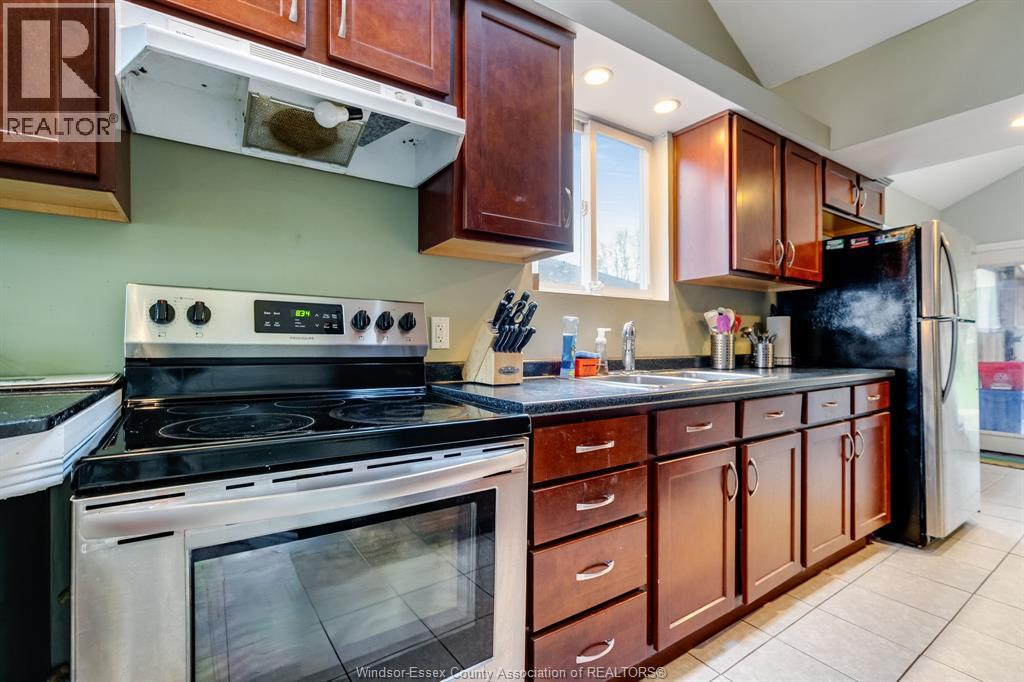 1451 Aubin, Windsor, Ontario  N8Y 4E8 - Photo 5 - 26008865