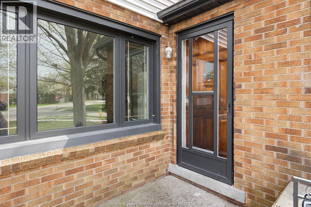 1114 Edward Unit# Upper, Windsor, Ontario  N8S 3A1 - Photo 3 - 26008828