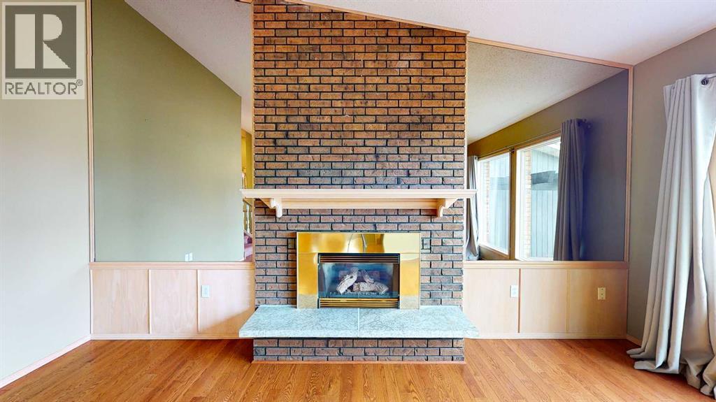 37 Buttercup Court SE, Medicine Hat, Alberta  T1B 2G9 - Photo 4 - A2291199