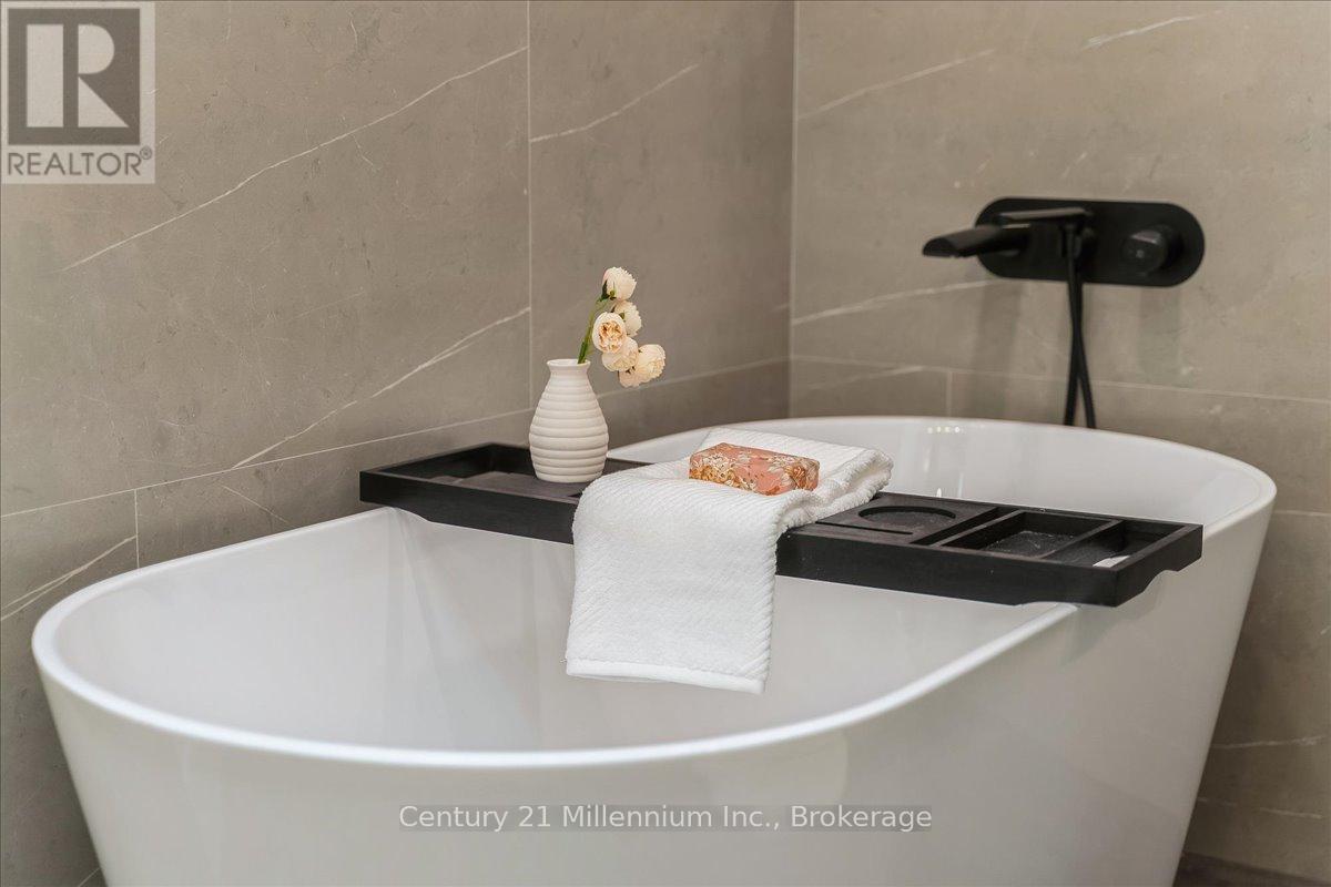 33 Slalom Gate Road, Collingwood, Ontario  L9Y 5A9 - Photo 34 - S13029130