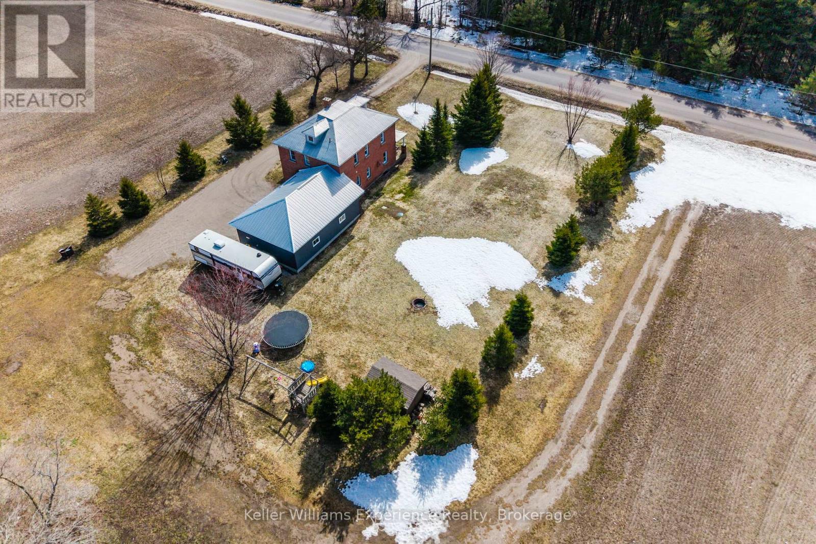 2936 Flos 6 Road W, Springwater, Ontario  L0L 1P0 - Photo 2 - S13029266