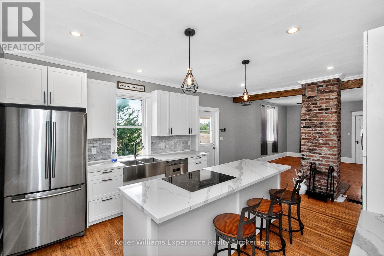 2936 Flos 6 Road W, Springwater, Ontario  L0L 1P0 - Photo 9 - S13029266