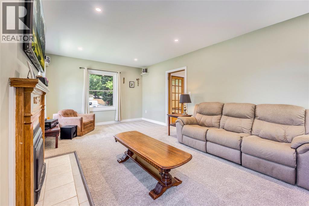 703 Wellington Street, Sarnia, Ontario  N7T 1J3 - Photo 28 - 26008813