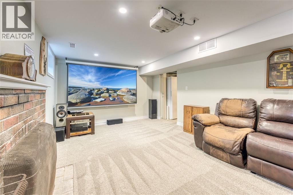 703 Wellington Street, Sarnia, Ontario  N7T 1J3 - Photo 39 - 26008813