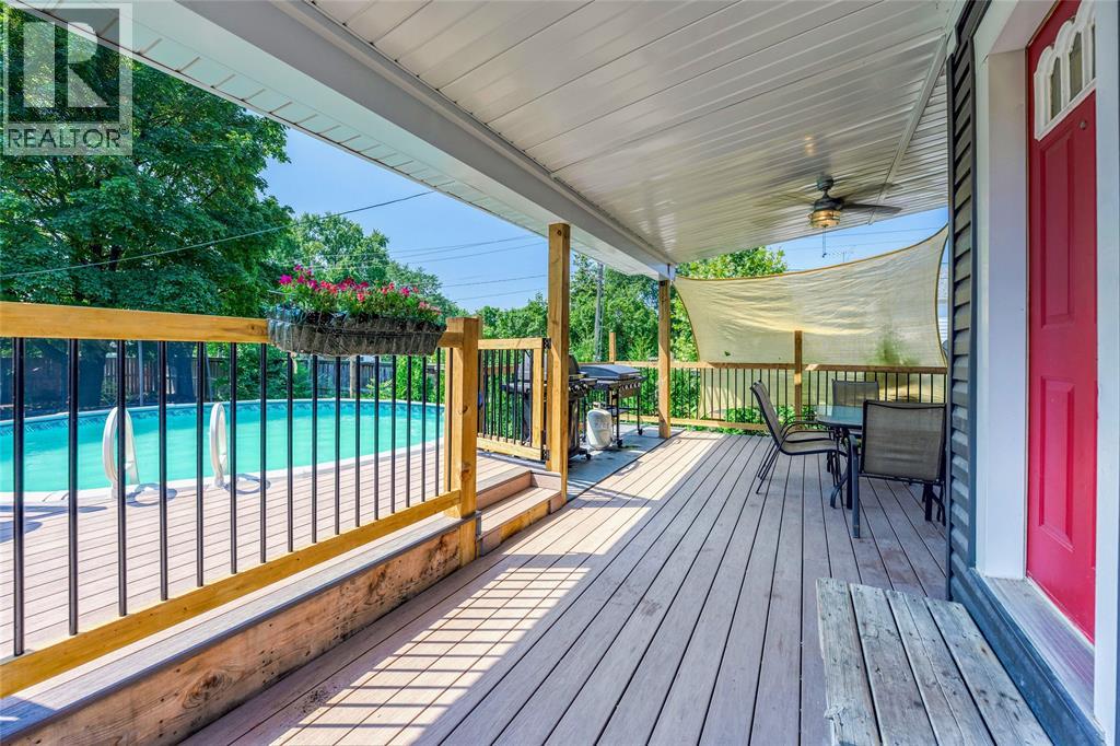 703 Wellington Street, Sarnia, Ontario  N7T 1J3 - Photo 9 - 26008813