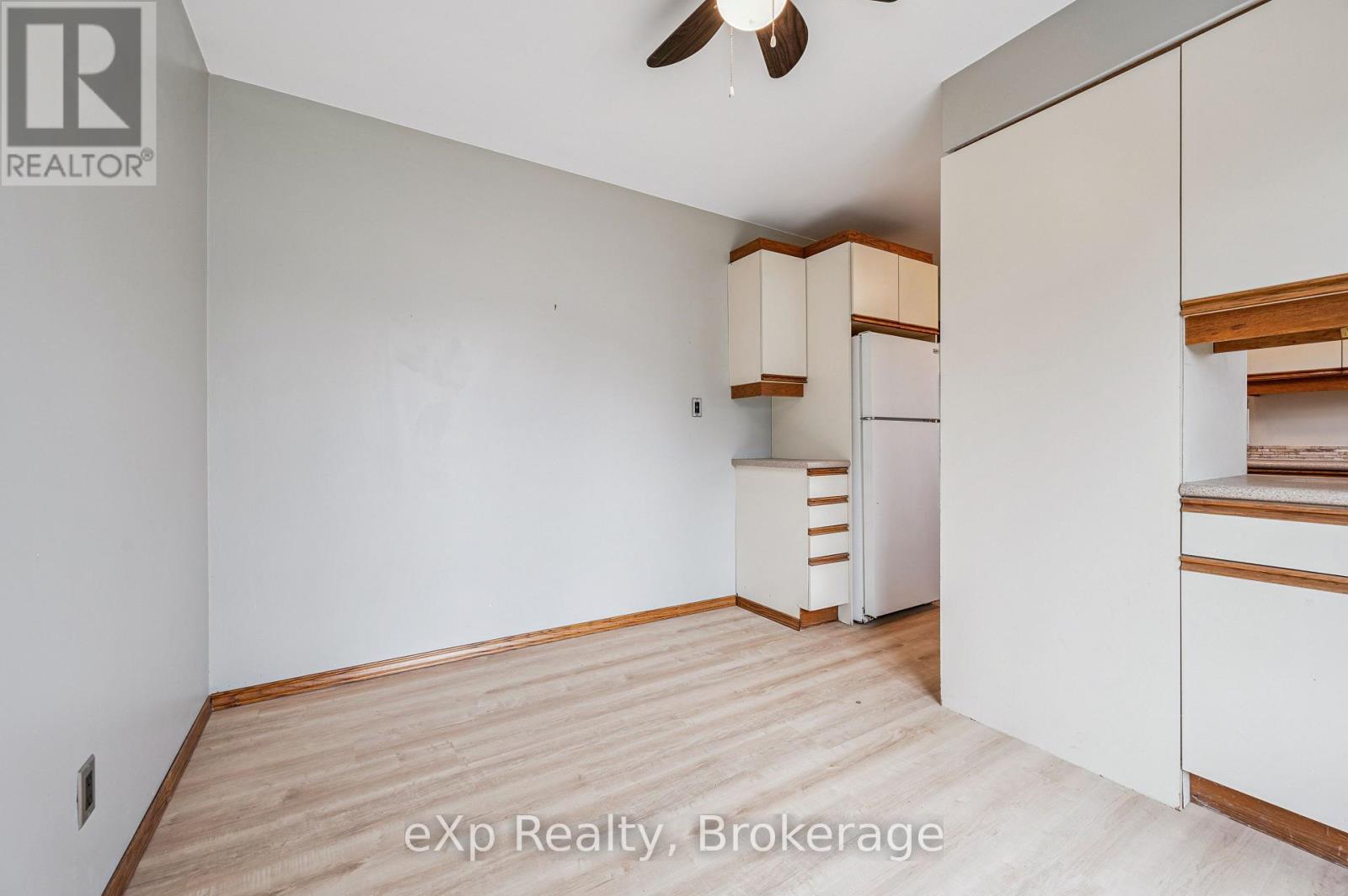 124 Montcalm Drive, Kitchener, Ontario  N2B 2R5 - Photo 15 - X13029274