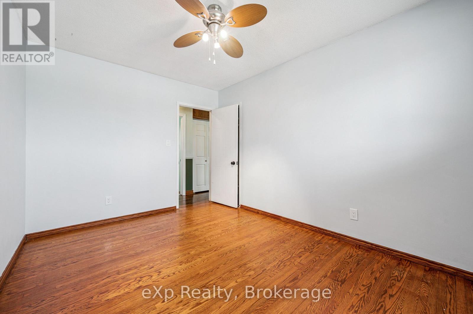 124 Montcalm Drive, Kitchener, Ontario  N2B 2R5 - Photo 18 - X13029274