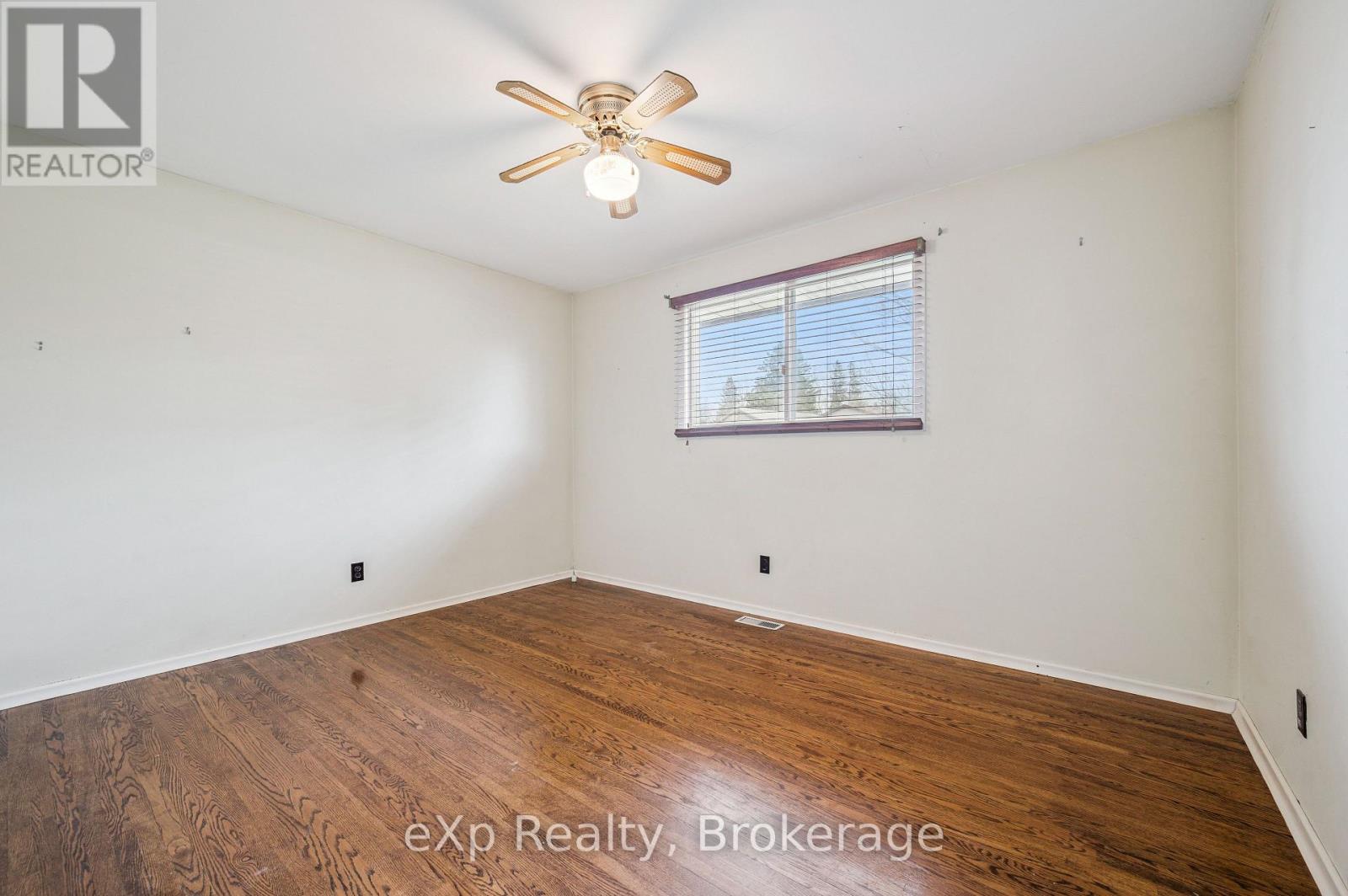 124 Montcalm Drive, Kitchener, Ontario  N2B 2R5 - Photo 21 - X13029274