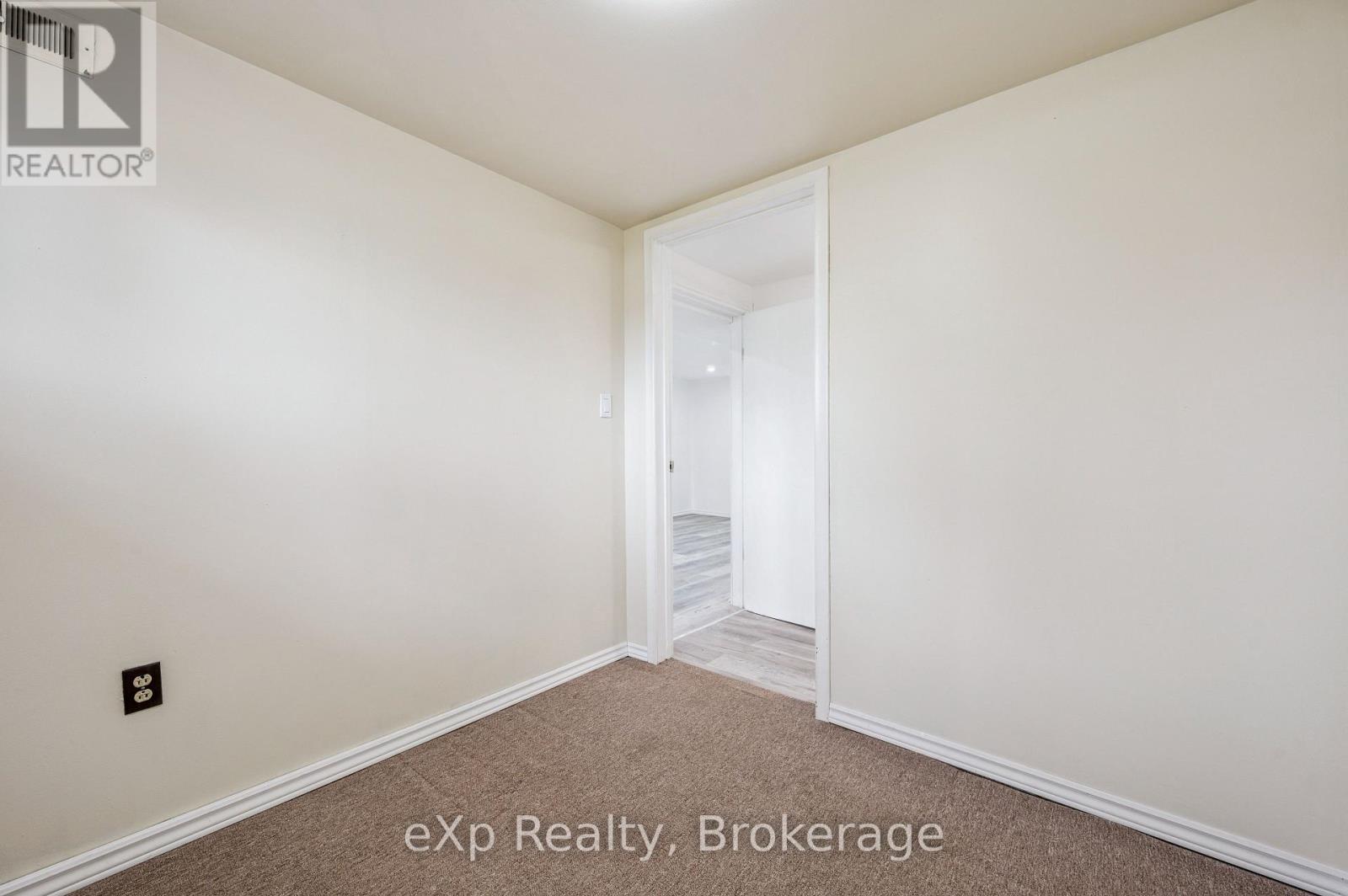 124 Montcalm Drive, Kitchener, Ontario  N2B 2R5 - Photo 29 - X13029274