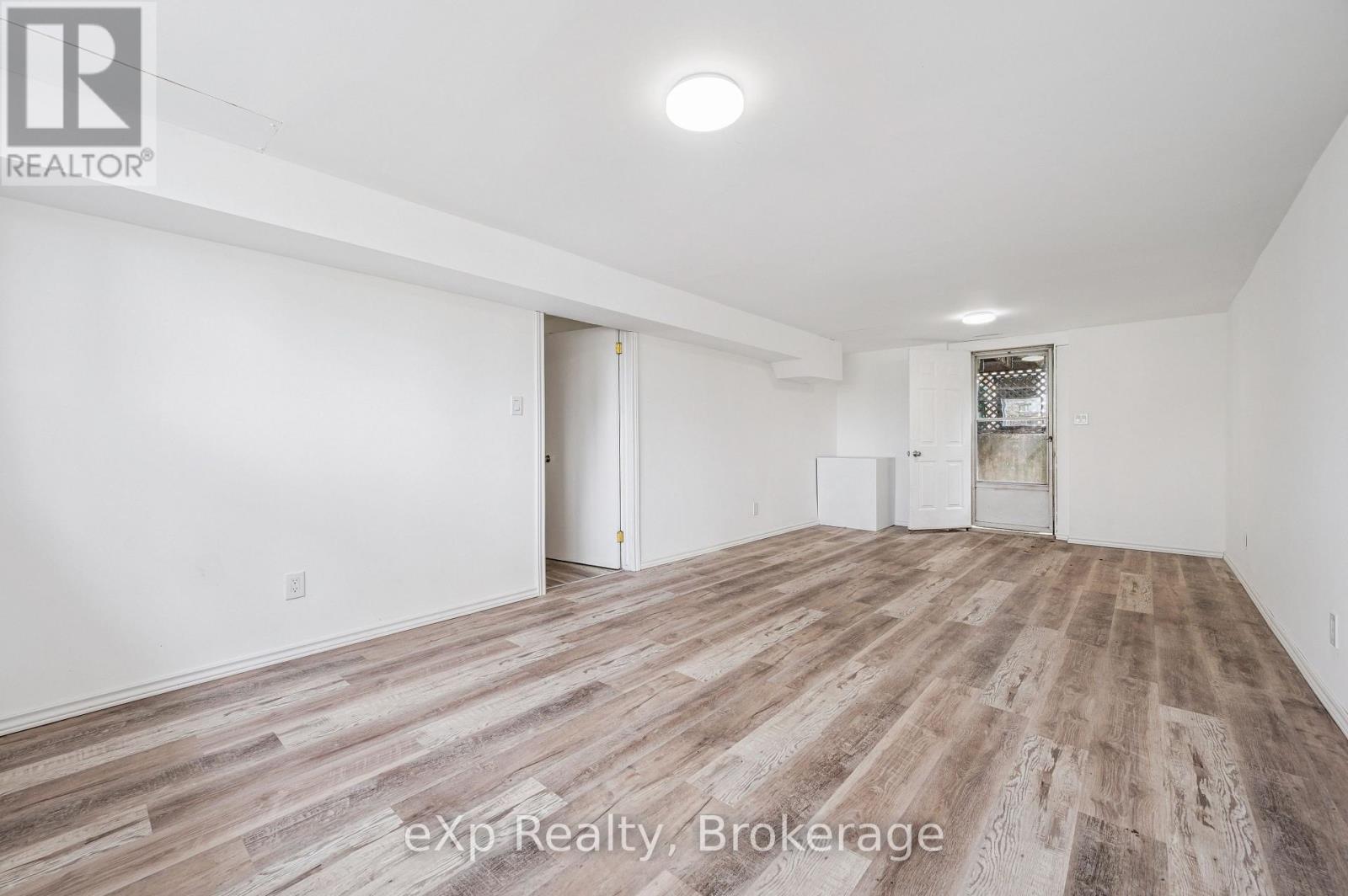 124 Montcalm Drive, Kitchener, Ontario  N2B 2R5 - Photo 32 - X13029274