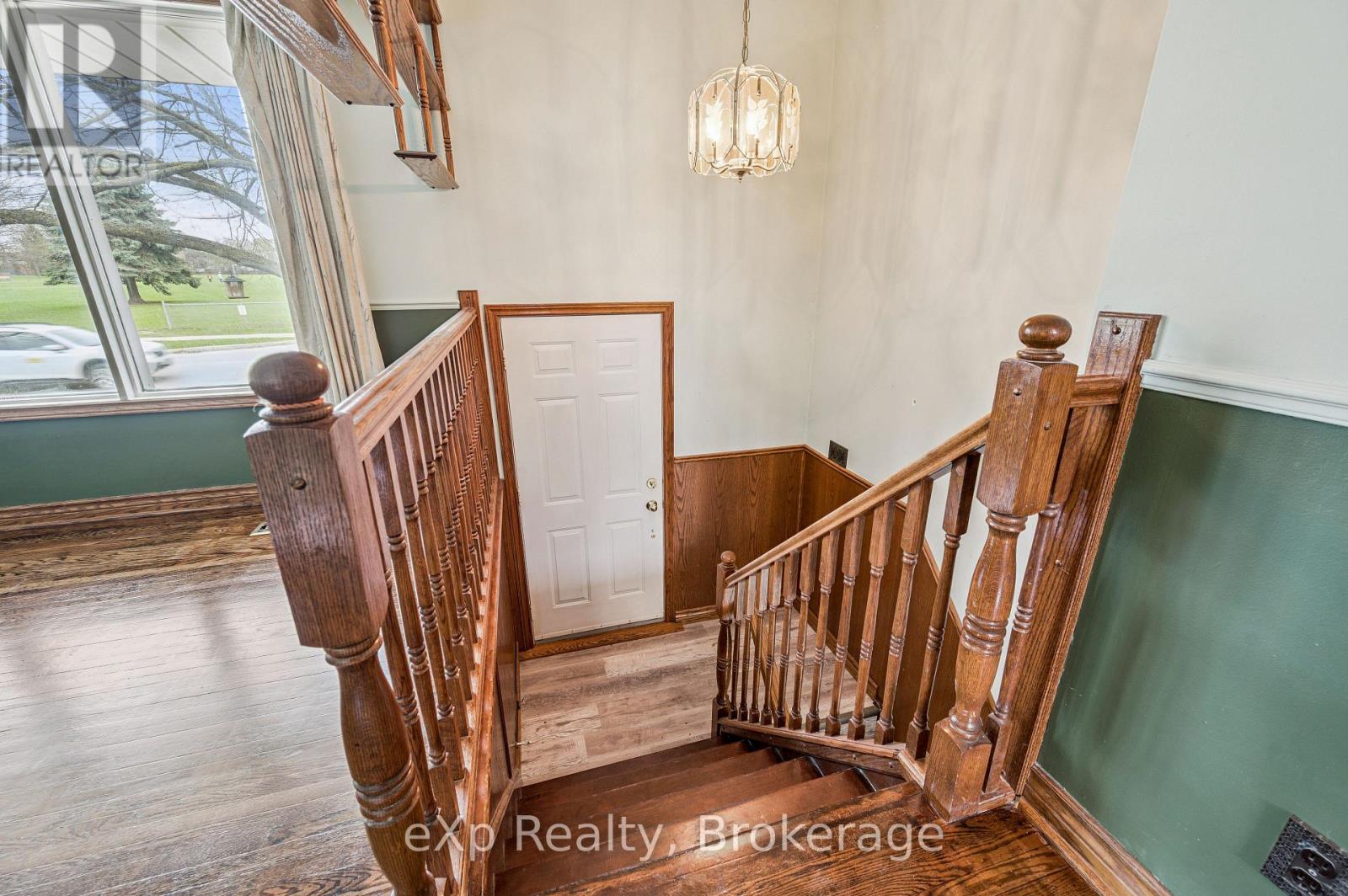 124 Montcalm Drive, Kitchener, Ontario  N2B 2R5 - Photo 6 - X13029274