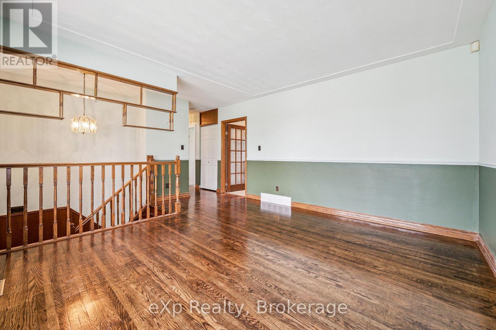 124 Montcalm Drive, Kitchener, Ontario  N2B 2R5 - Photo 9 - X13029274