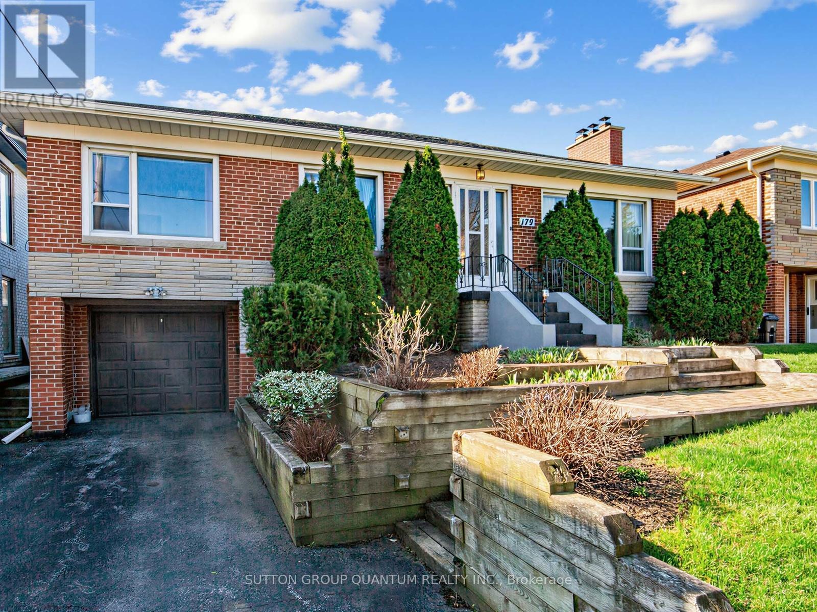 179 Betty Ann Drive, Toronto, Ontario  M2N 1X5 - Photo 2 - C13029106