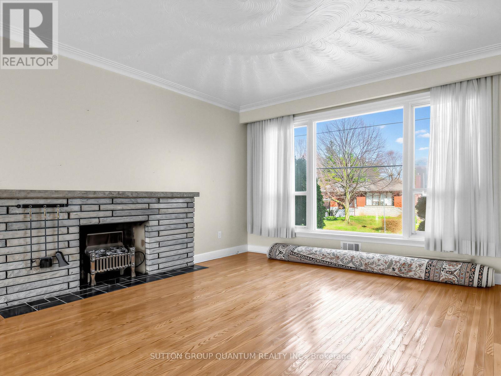 179 Betty Ann Drive, Toronto, Ontario  M2N 1X5 - Photo 5 - C13029106