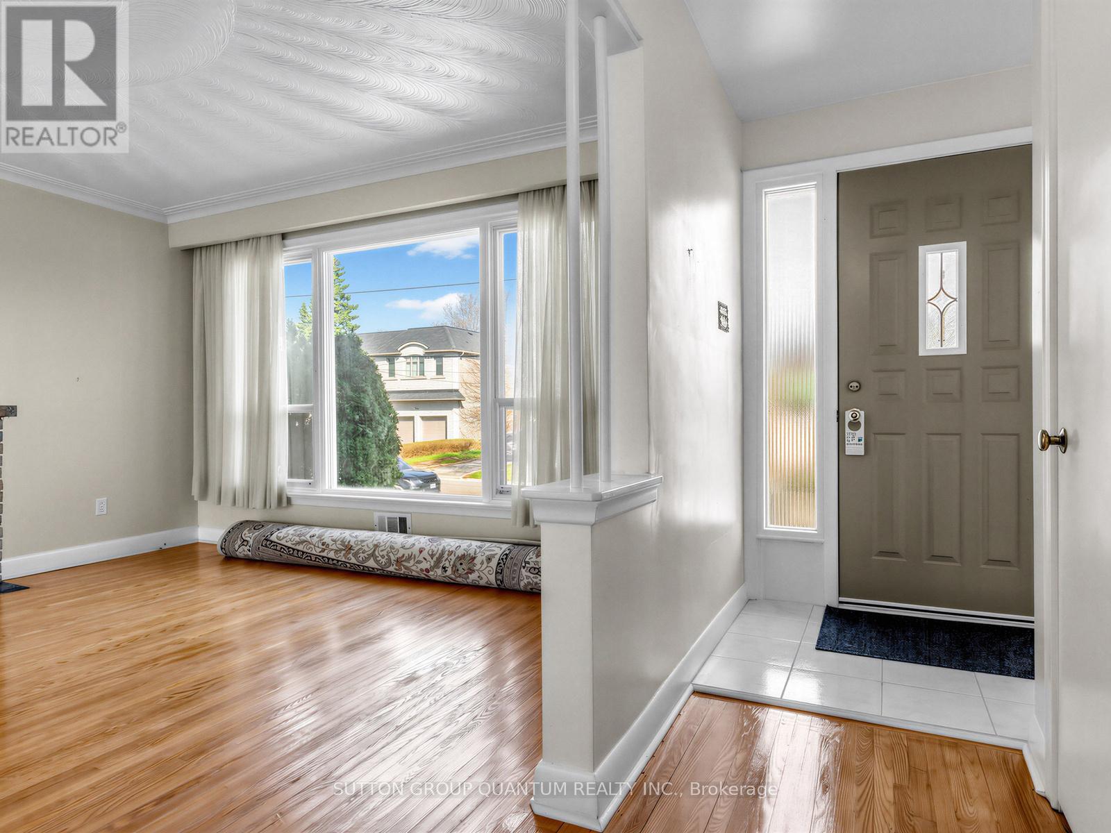 179 Betty Ann Drive, Toronto, Ontario  M2N 1X5 - Photo 9 - C13029106