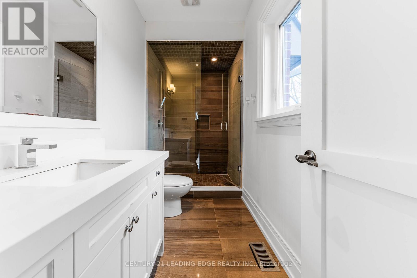 256 Park Home Avenue, Toronto, Ontario  M2R 1A3 - Photo 33 - C13029210