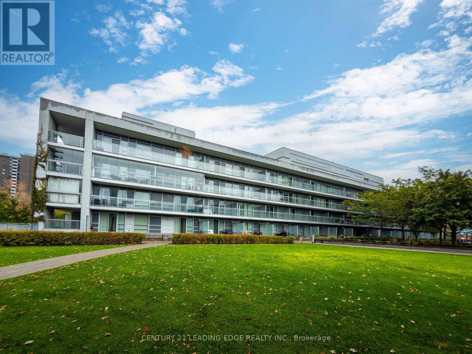 216 - 2035 SHEPPARD AVENUE E, Toronto, Ontario