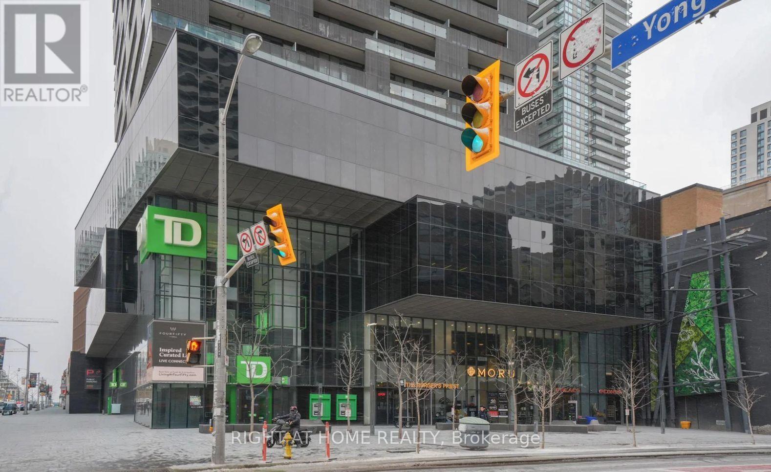 3304 - 8 Eglinton Avenue E, Toronto, Ontario  M4P 1A6 - Photo 21 - C13029406