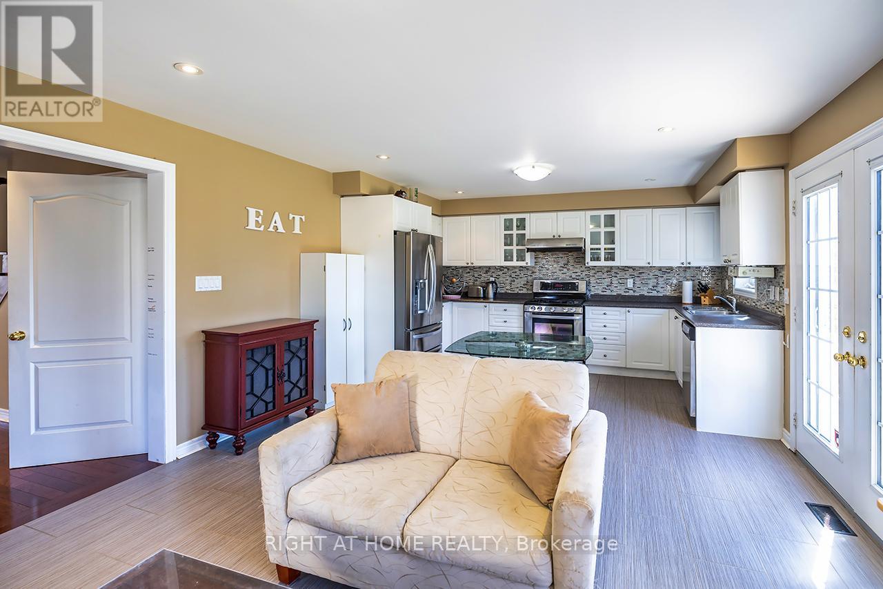 30 Mcnicol Crescent, Ajax, Ontario  L1Z 1Y8 - Photo 10 - E13029096