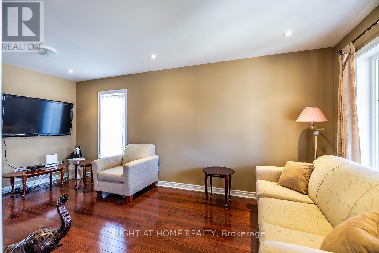 30 Mcnicol Crescent, Ajax, Ontario  L1Z 1Y8 - Photo 12 - E13029096