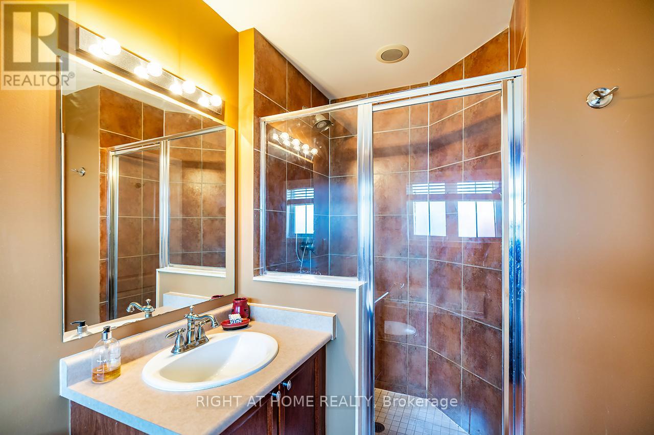 30 Mcnicol Crescent, Ajax, Ontario  L1Z 1Y8 - Photo 18 - E13029096