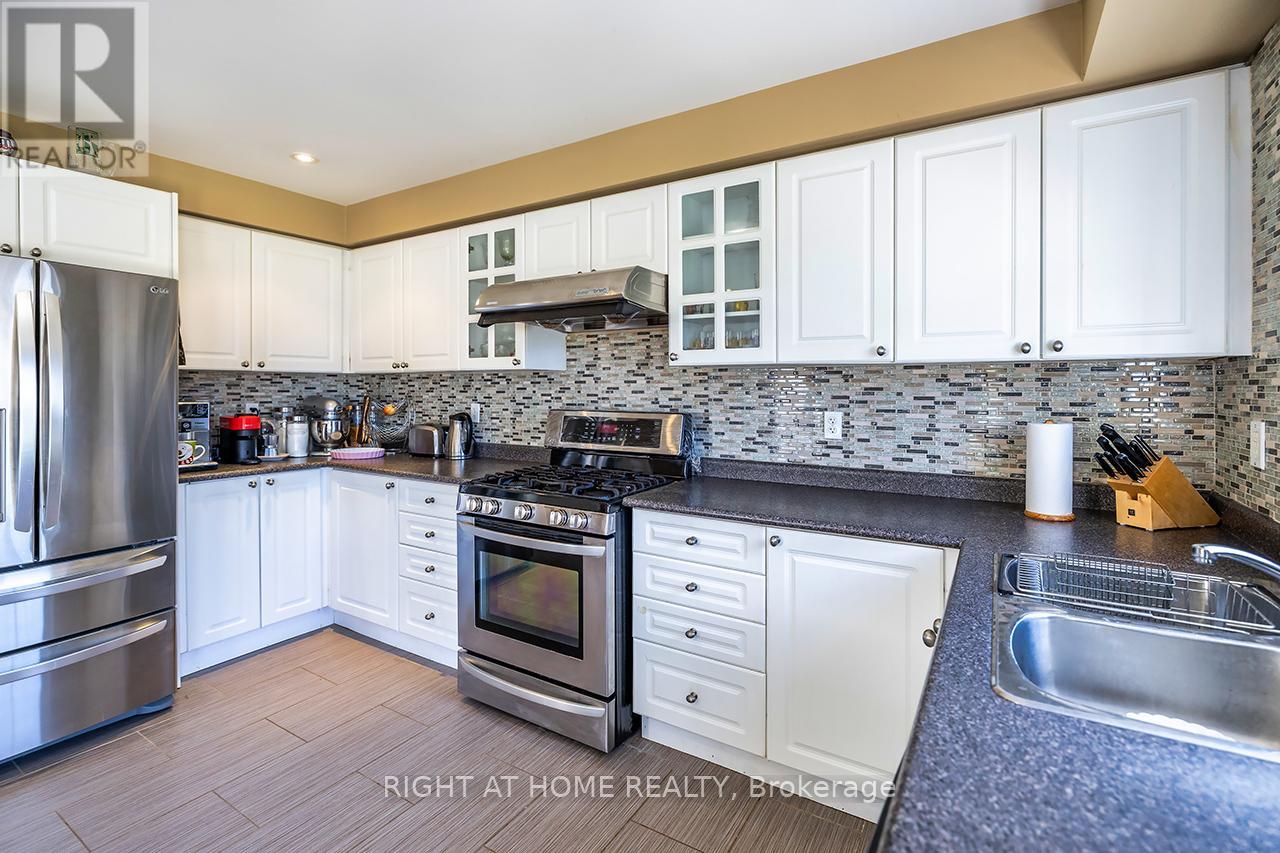 30 Mcnicol Crescent, Ajax, Ontario  L1Z 1Y8 - Photo 6 - E13029096