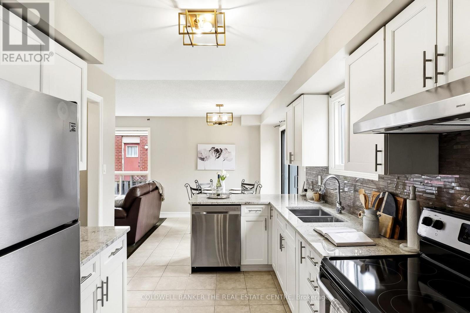 24 Kenyon Court, Whitby, Ontario  L1N 8T2 - Photo 10 - E13029136