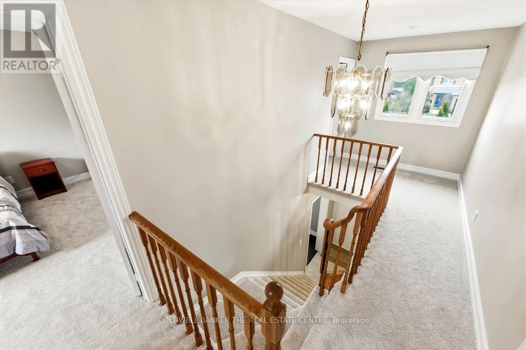 24 Kenyon Court, Whitby, Ontario  L1N 8T2 - Photo 16 - E13029136