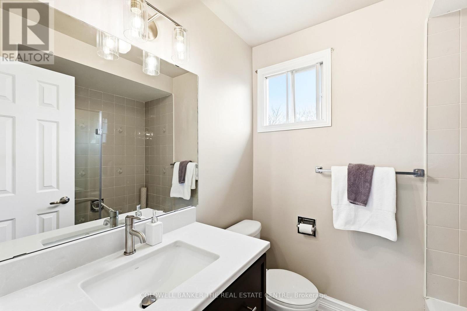 24 Kenyon Court, Whitby, Ontario  L1N 8T2 - Photo 18 - E13029136