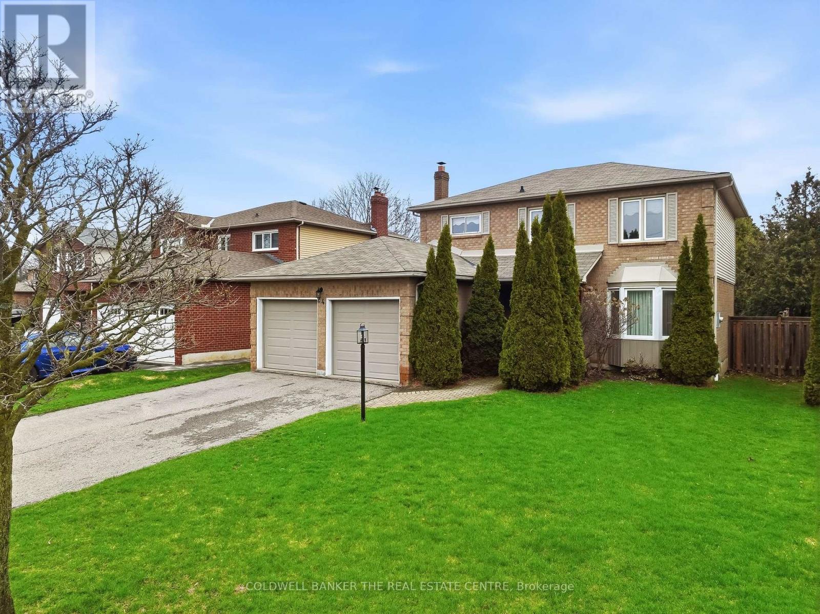 24 Kenyon Court, Whitby, Ontario  L1N 8T2 - Photo 3 - E13029136