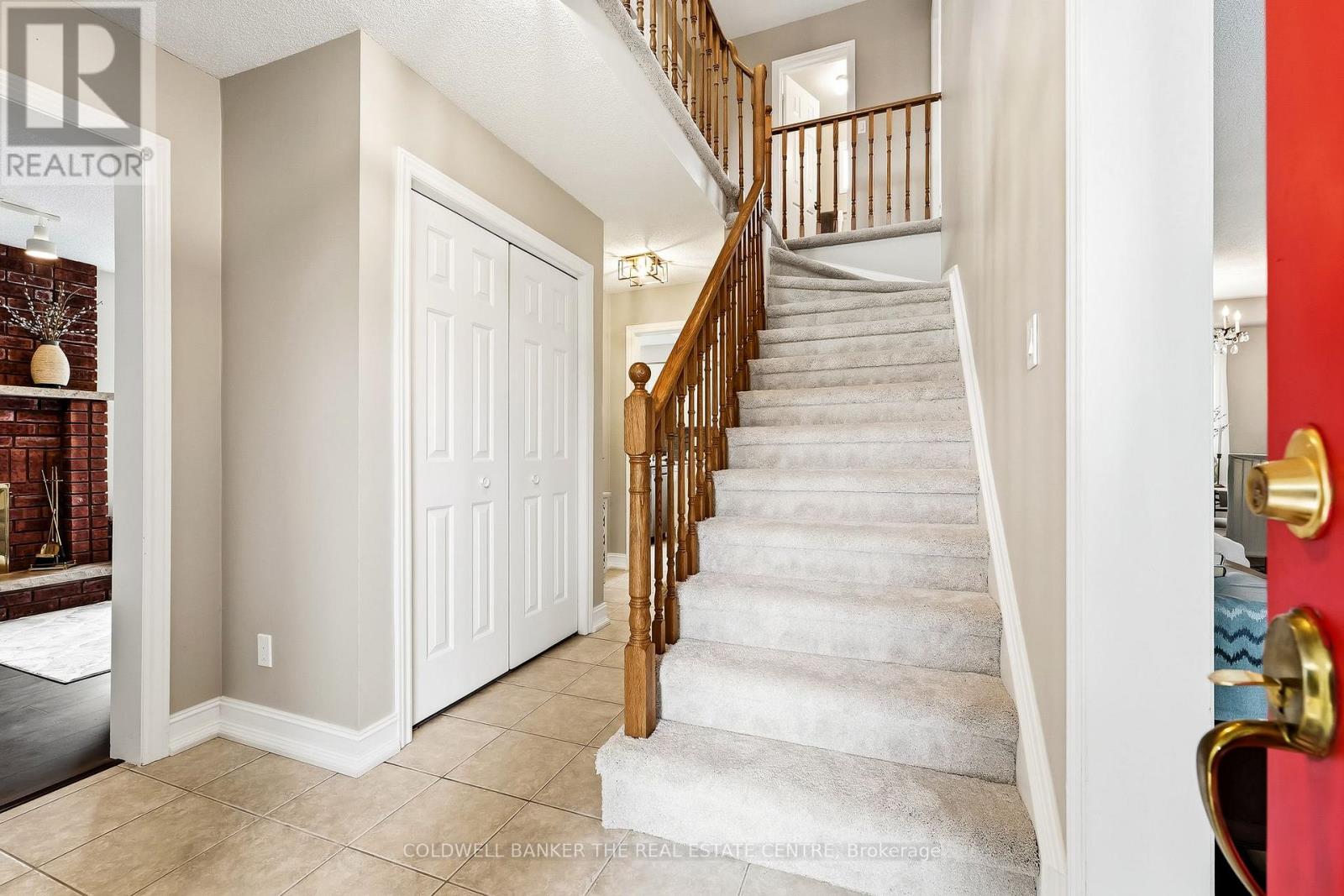 24 Kenyon Court, Whitby, Ontario  L1N 8T2 - Photo 4 - E13029136