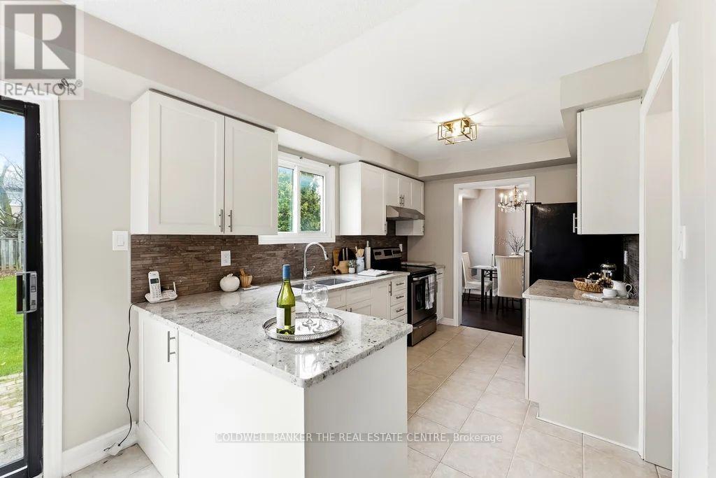 24 Kenyon Court, Whitby, Ontario  L1N 8T2 - Photo 9 - E13029136