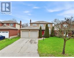 24 KENYON COURT, Whitby, Ontario