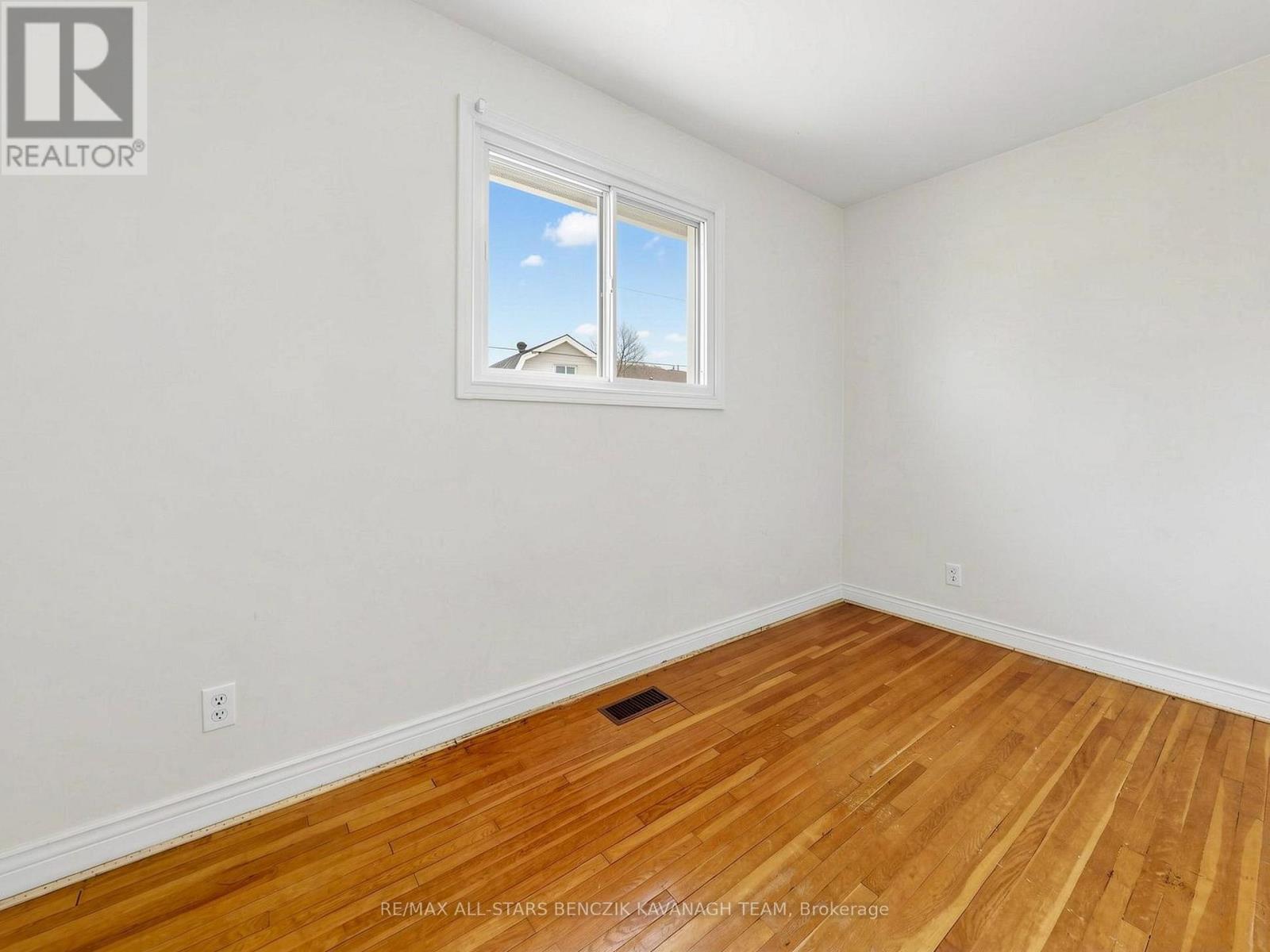 875 Chapleau Drive, Pickering, Ontario  L1W 1P6 - Photo 14 - E13029204