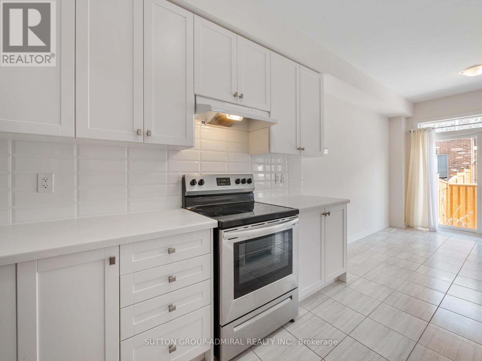 1152 Sepia Square, Pickering, Ontario  L1X 0H1 - Photo 13 - E13029270