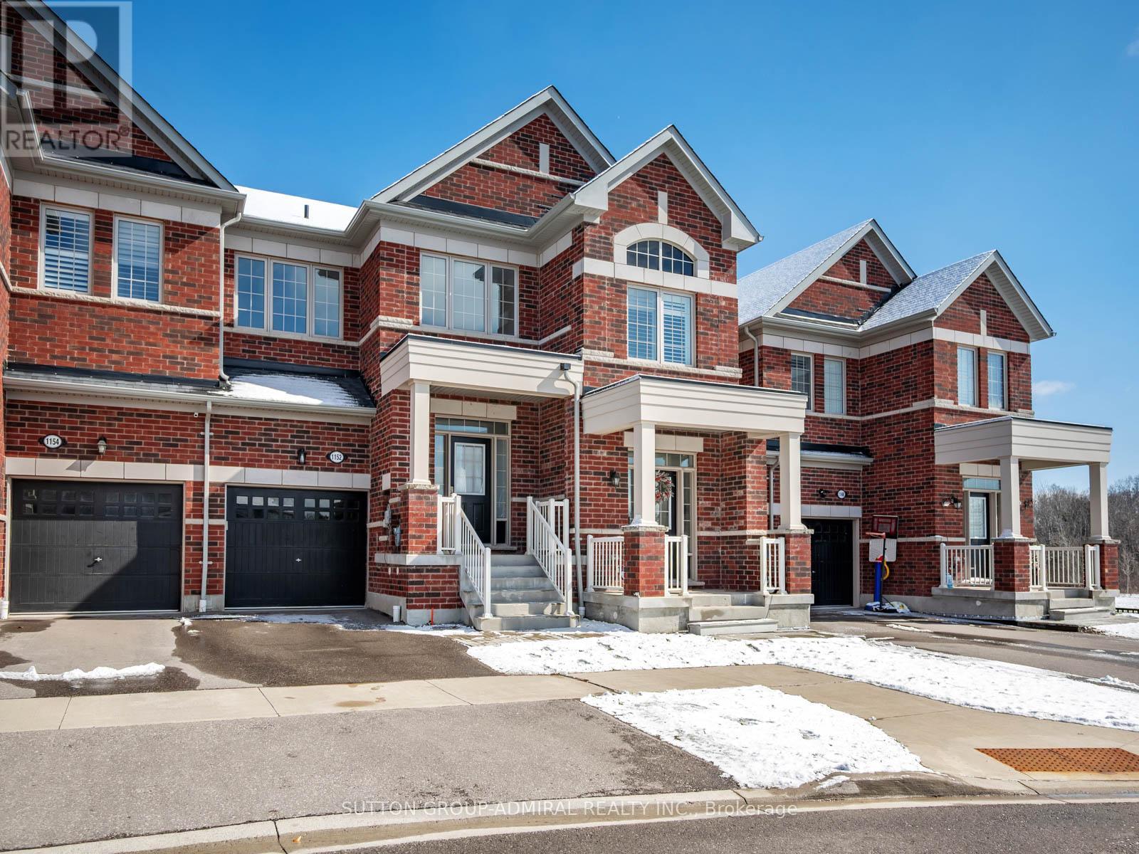 1152 Sepia Square, Pickering, Ontario  L1X 0H1 - Photo 2 - E13029270