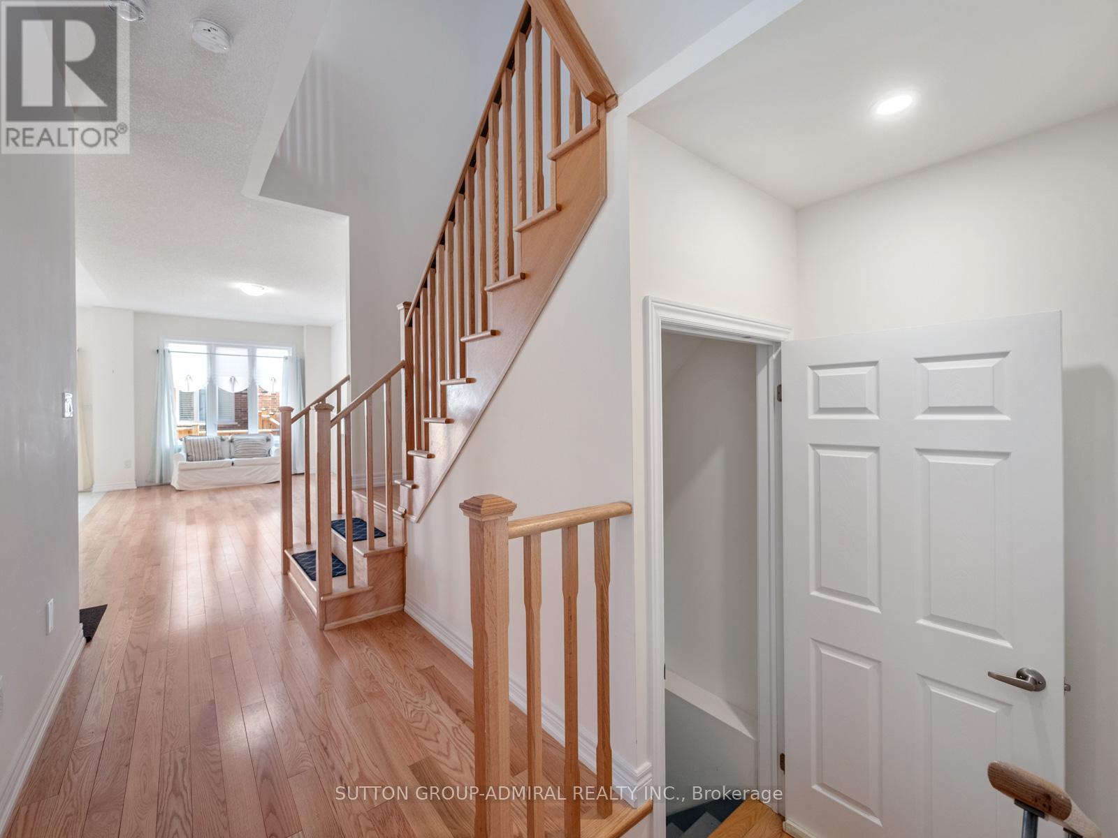 1152 Sepia Square, Pickering, Ontario  L1X 0H1 - Photo 6 - E13029270