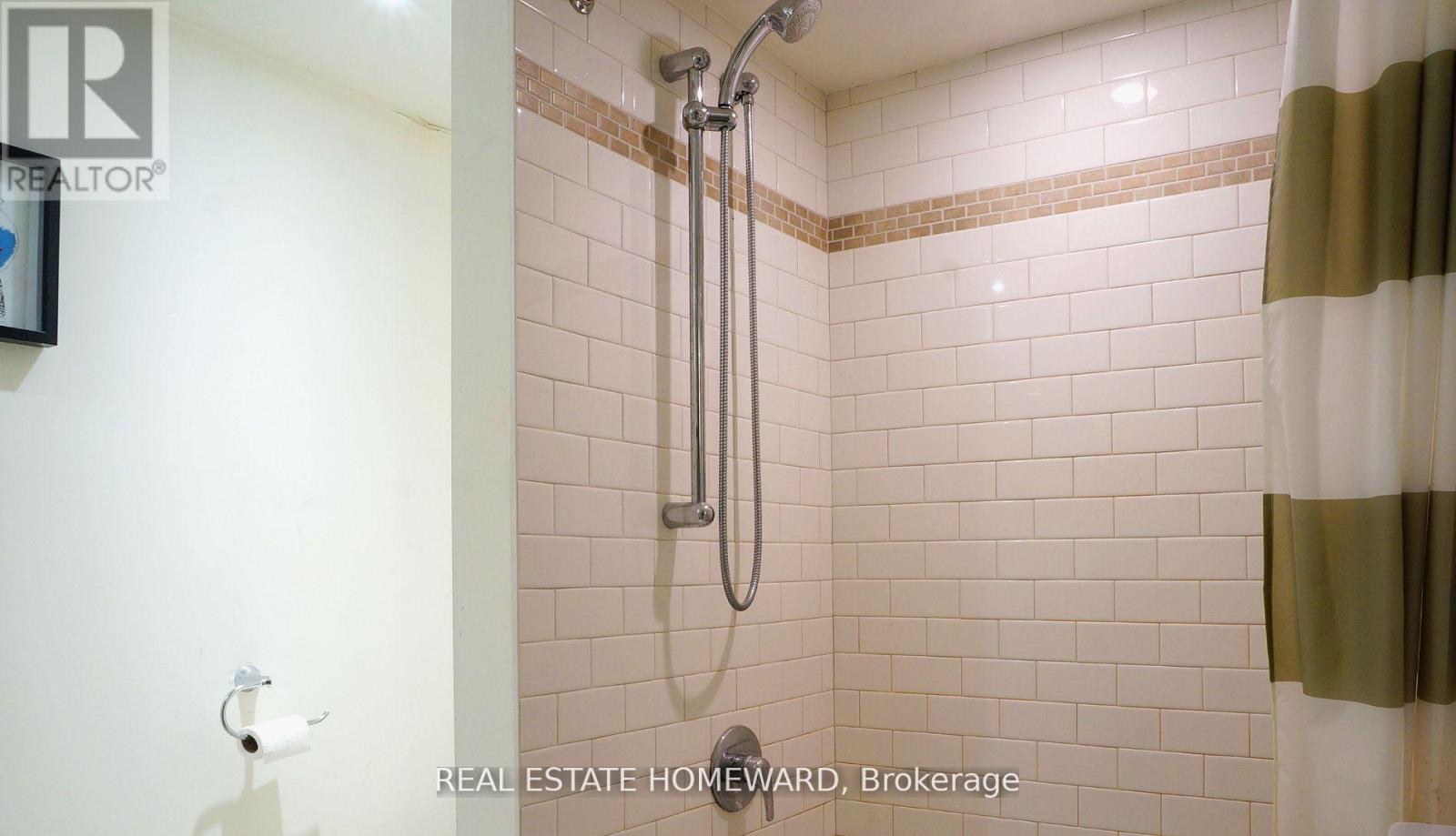 Lower - 183 Beech Avenue, Toronto, Ontario  M4E 3H8 - Photo 3 - E13029304