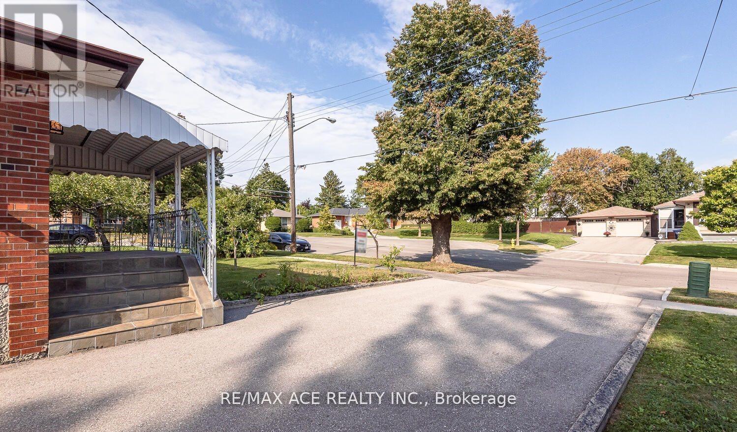 Bsmt - 12 Richome Court, Toronto, Ontario  M1K 2Y1 - Photo 2 - E13029356