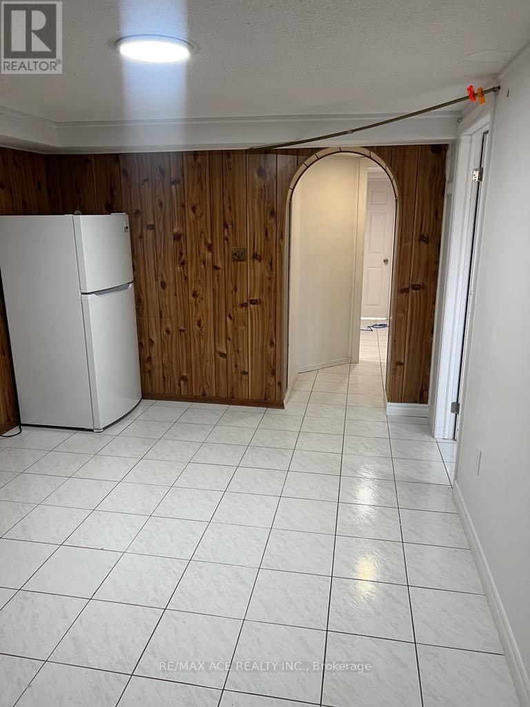 Bsmt - 12 Richome Court, Toronto, Ontario  M1K 2Y1 - Photo 4 - E13029356