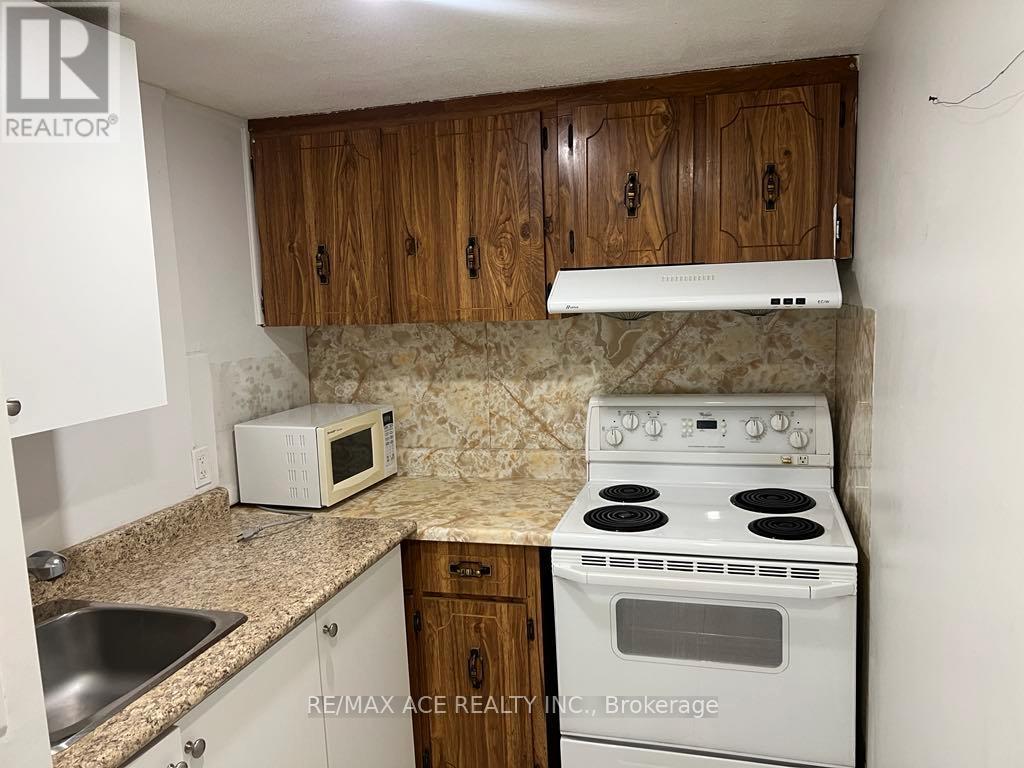 Bsmt - 12 Richome Court, Toronto, Ontario  M1K 2Y1 - Photo 6 - E13029356