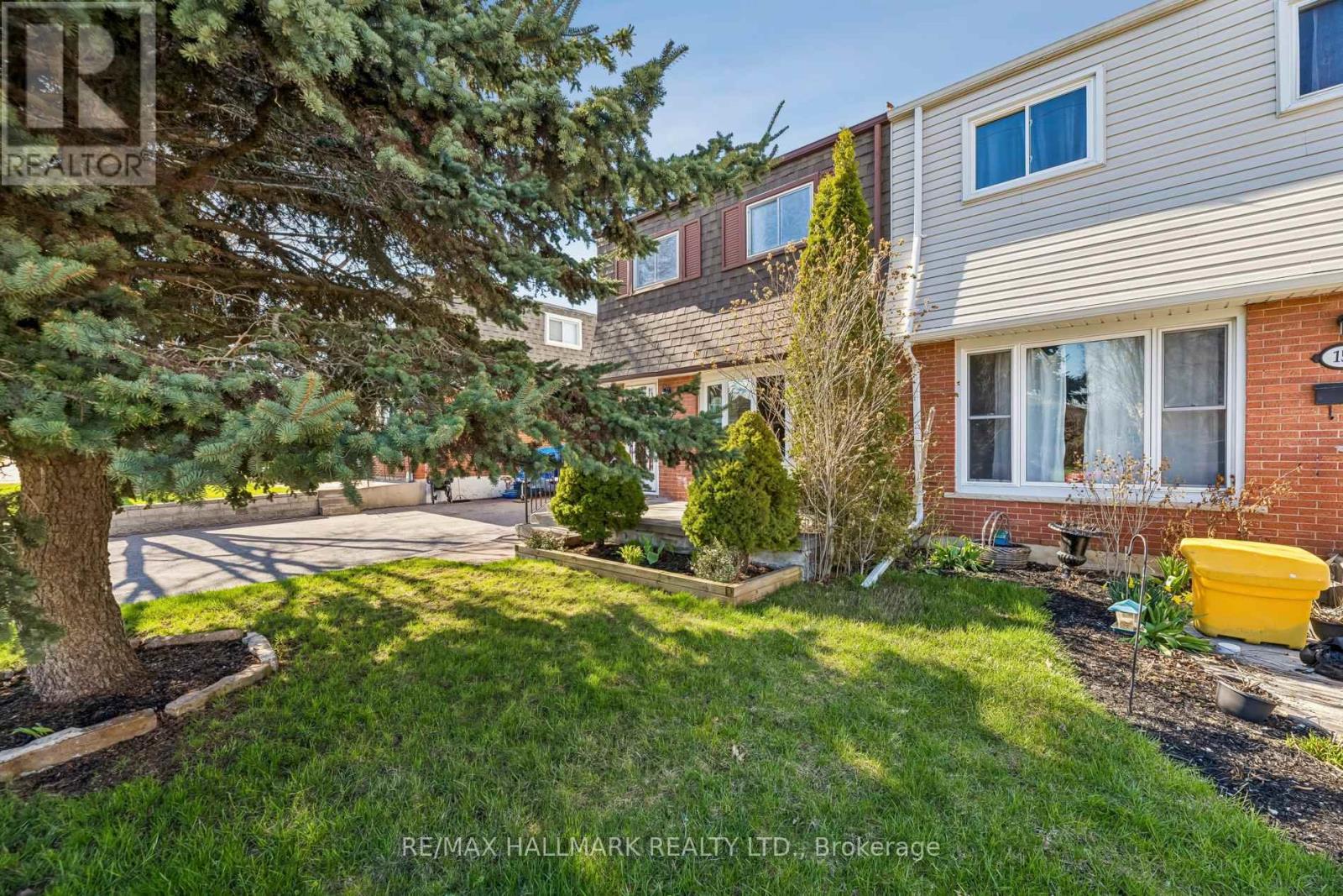 157 Barkley Crescent, Oshawa, Ontario  L1J 2E5 - Photo 2 - E13029452